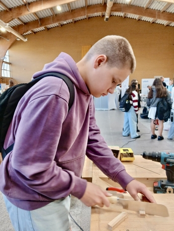 9203d1d0-a0b1-4c84-9fcd-0acb41c3c406