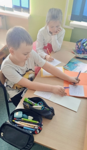 att.Hj6pNWx8HCp8s8xkrK_b--1n7O_4C230LDr4_MH4ydI