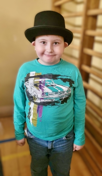 6216230f-42ec-45d8-8553-604b69b068fc