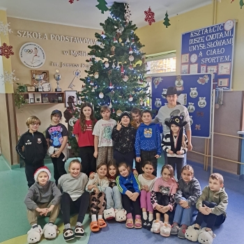 08a9b209-61d6-44e8-9d37-7d886431f9e4