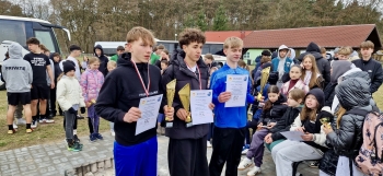 04cdbde1-fe76-4c99-990d-39f104c0b6a7