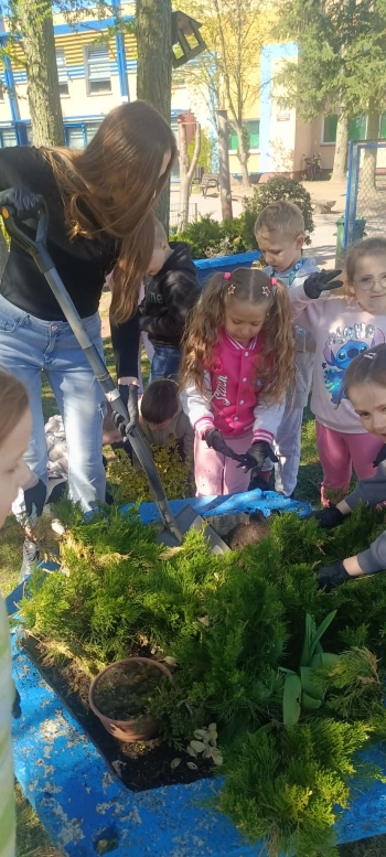 6c25950f-c4fa-4af8-a2df-9947e1ba5555