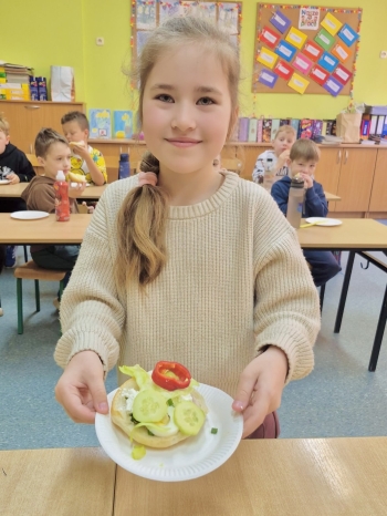 61899799-52fa-4c67-9618-f6387e392147