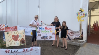 przed halą
