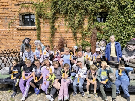 kl. 2b i kl. 2c w Centrum Edukacji Przyrodniczej i Regionalnej w Mniszkach