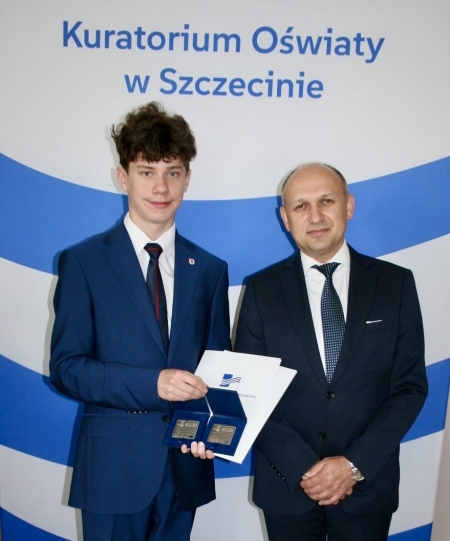 Mateusz na rozdaniu dyplomów z Wojewódzkich Konkursów Przedmiotowych