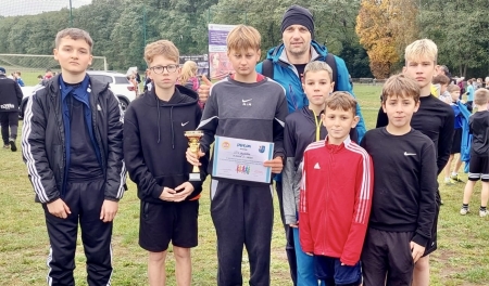 Mistrzostwa Powiatu Myśliborskiego w sztafetowych biegach przełajowych w Różańsk...