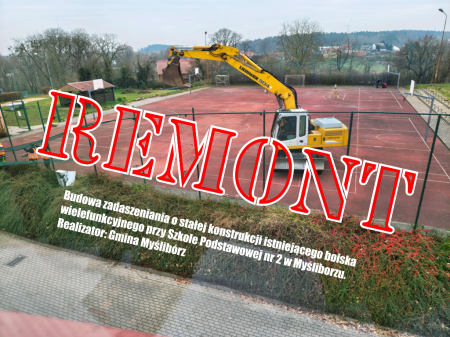 PRACE BUDOWLANE NA SZKOLNYM BOISKU